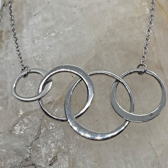 Interlocking Rings Pendant 18'' -‎ 20'' Chain Necklace Sterling 925 Silver 2.6g - Picture 1 of 6